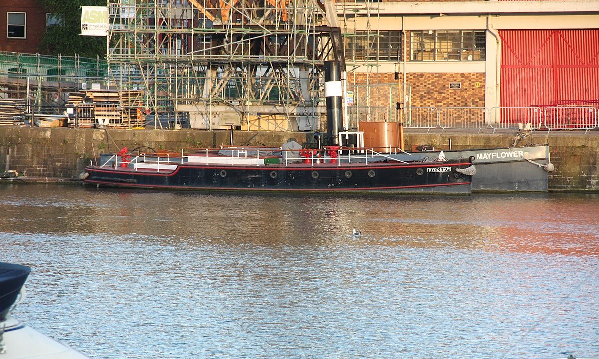 Fire-boat Pyronaut (1934) tied up in front of Gloucester and Sharpness Canal steam tug Mayflower (1861) at the foot of crane 29.